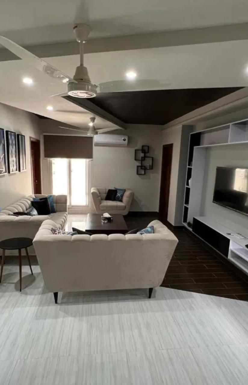 Furnished One-Bedroom Apartment For Rent Lahore Exterior photo